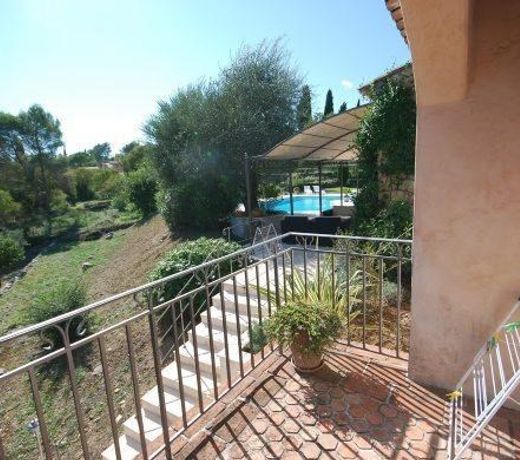 Nice home in Grasse with 3 Bedrooms, WiFi and Outdoor swimming pool