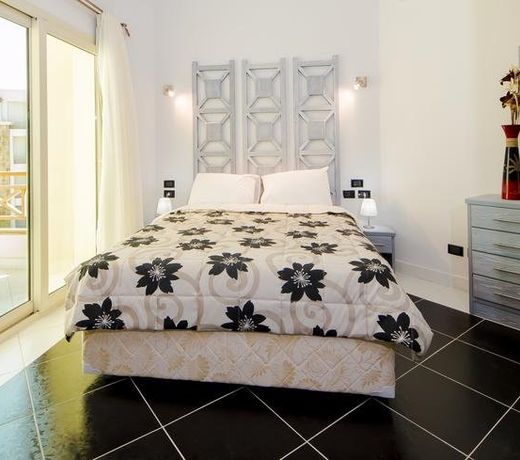 Royal Beach Serviced Apartments
