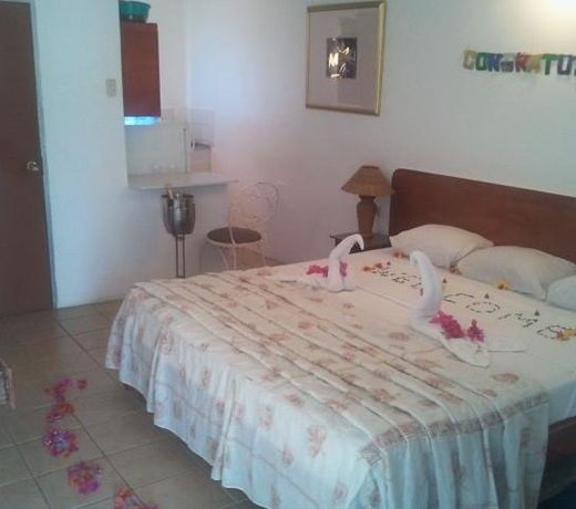 Golden Thistle Hotel