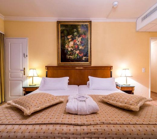 Hotel Century
