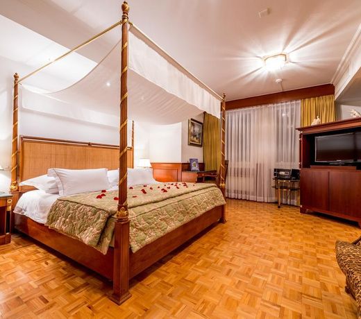 Hotel Century