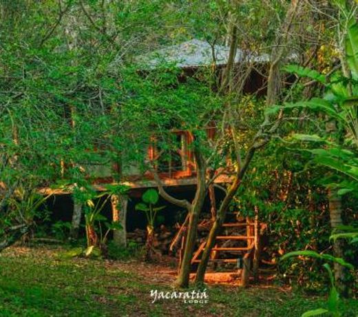 Yacaratia Lodge