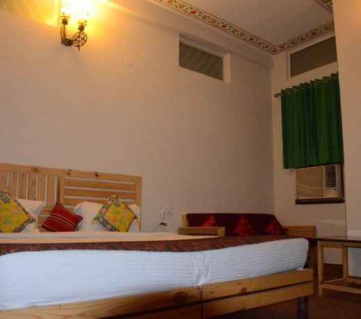 Sparrow Inn Ankur