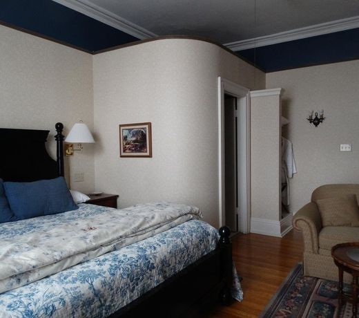 Hochelaga Inn