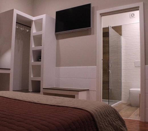 Gazebo Rooms
