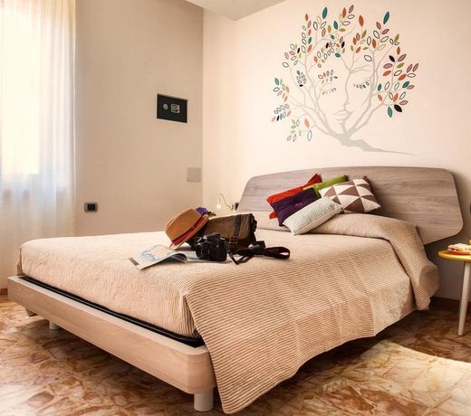 LuceNova Suite Guest-house