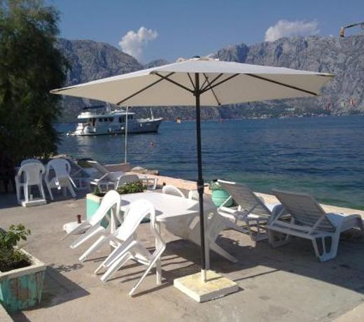 Seaside apartments and rooms
