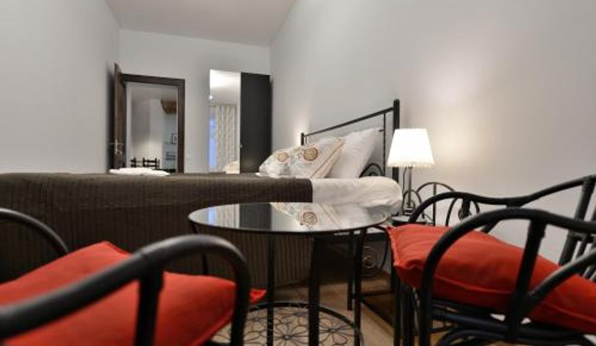 Admiral Apartments