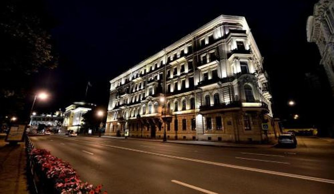Admiral Apartments
