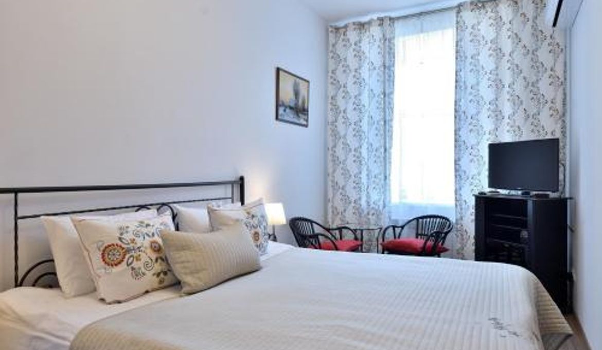 Admiral Apartments
