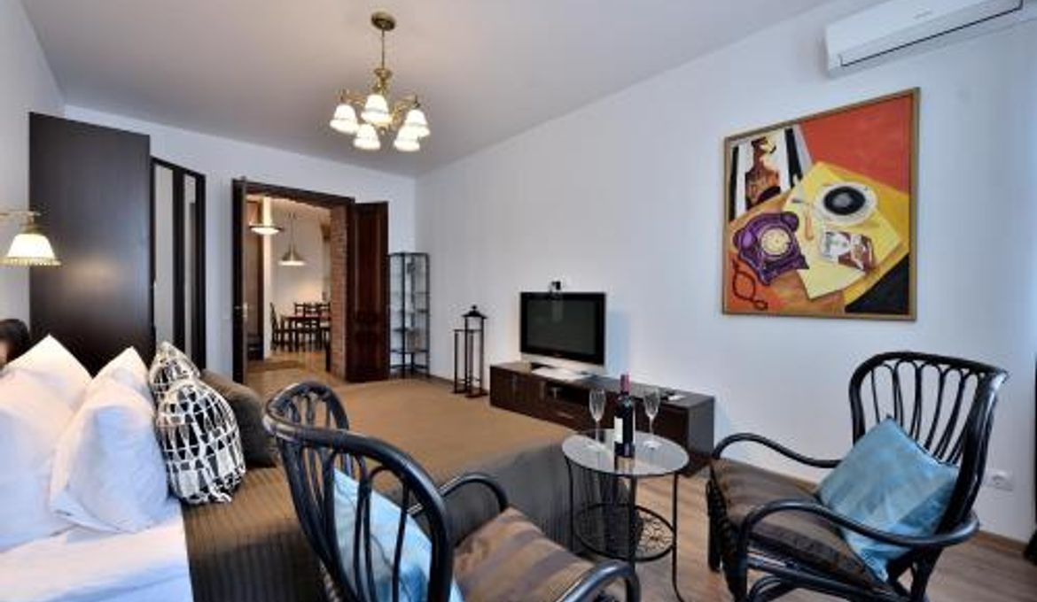 Admiral Apartments