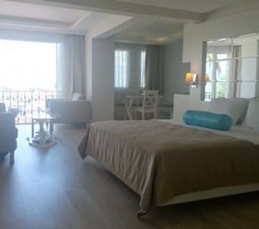 Alesta Residence