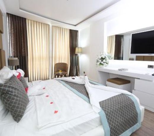 Elips Royal Hotel & SPA