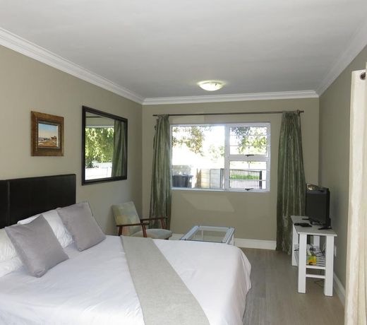Milas Place