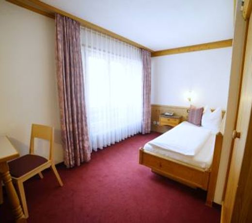 Hotel Crystal