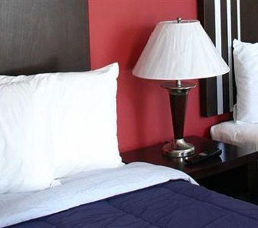 Hotel 99