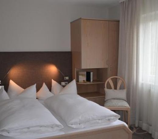 Castell Hotel & Restaurant