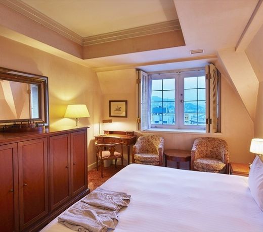 HOTEL MAJESTIC
