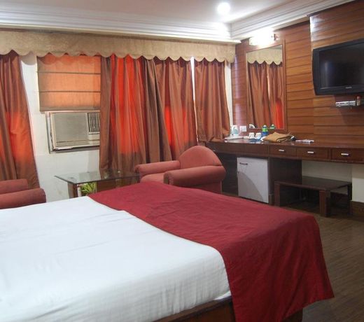 OYO 11647 Hotel Metro