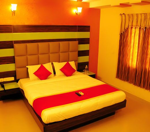 Oyo 835 Hotel Nest Residency