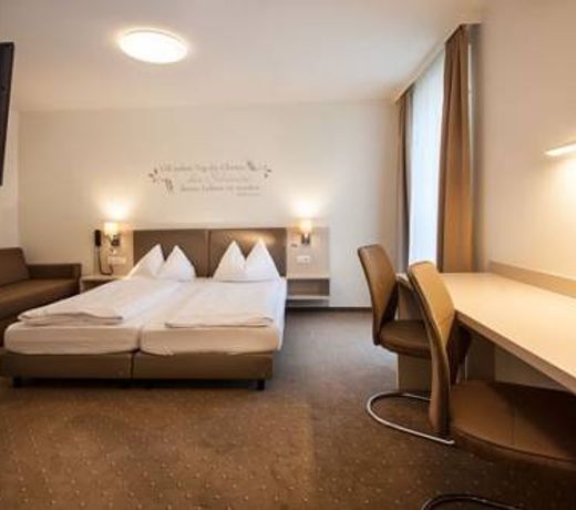 Hotel Lokomotive