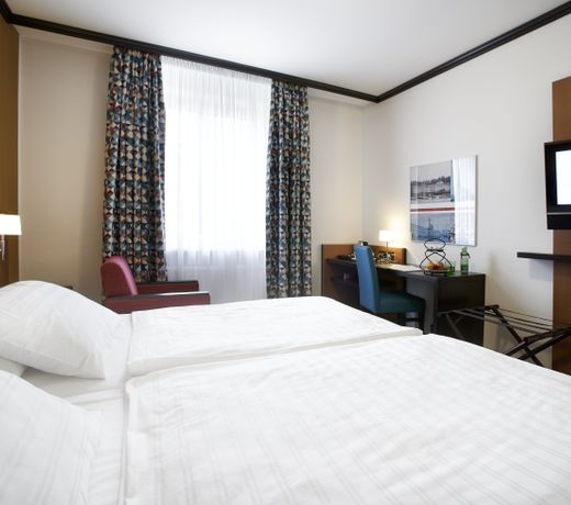 Trans World Hotel Donauwelle