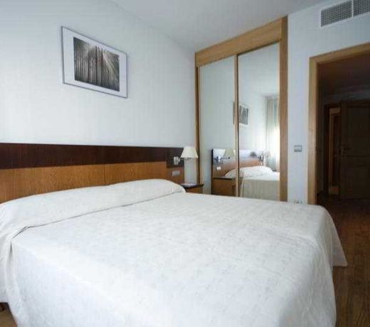 KRIS SUITES AEROPUERTO