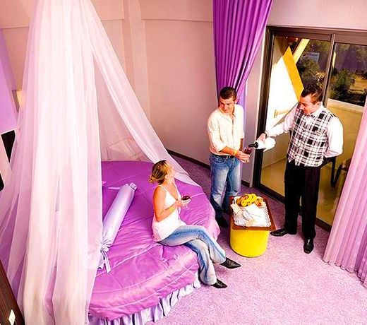 Arma's Resort Hotel