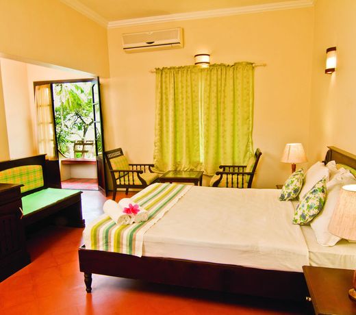 Blooming Bay - Clifftop Beach Resort