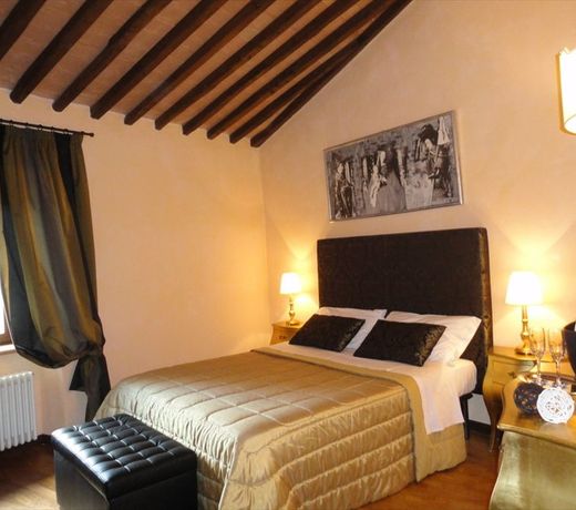 Castello Izzalini Todi Resort