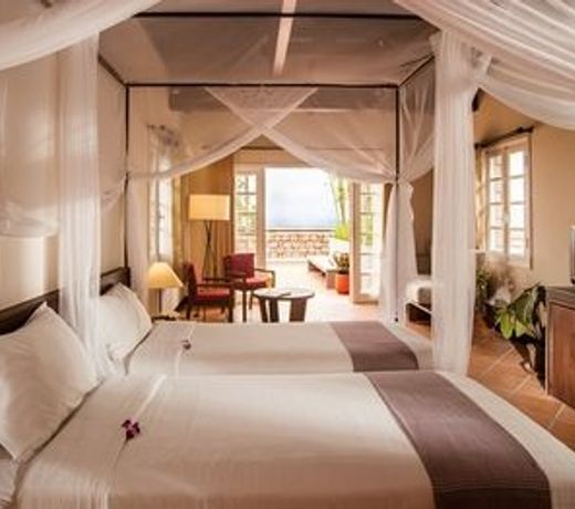 Victoria Nui Sam Lodge