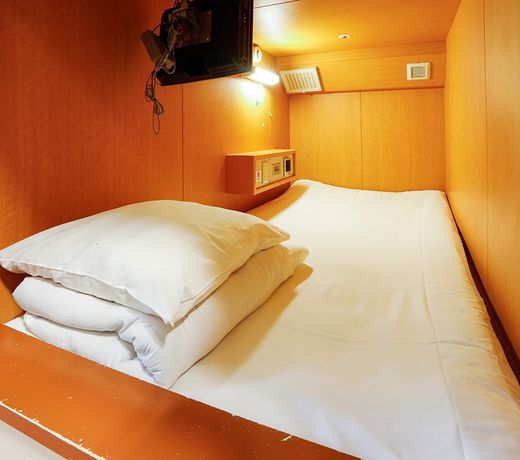 Niko Niko Capsule Hotel