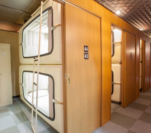 Capsule Hotel New Grand