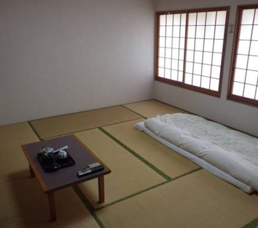 Uokagi Ryokan