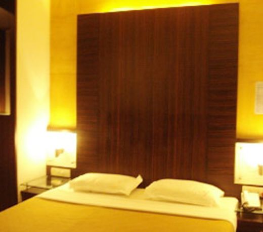 LAKME EXECUTIVE