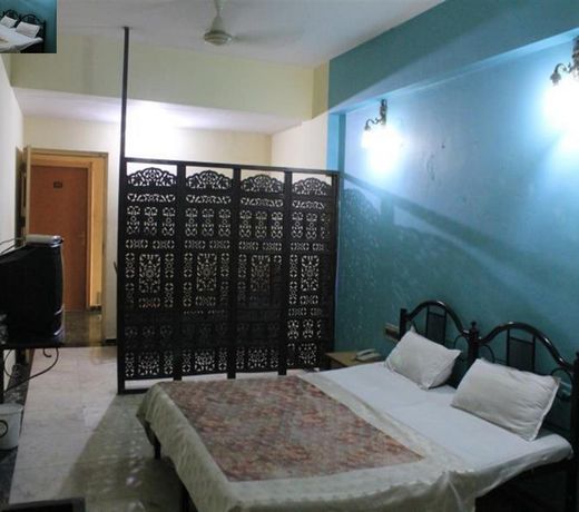 Hotel hari utsav