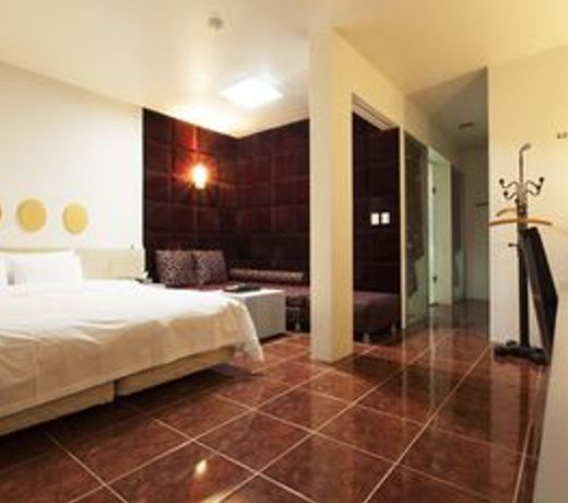 M Hotel