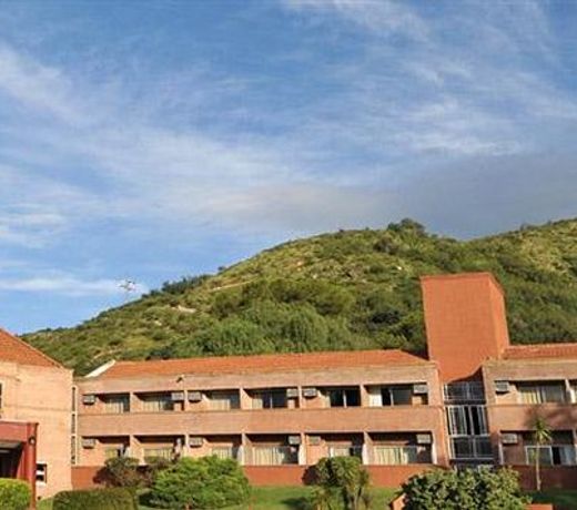 Pinares del Cerro Resort & Suites