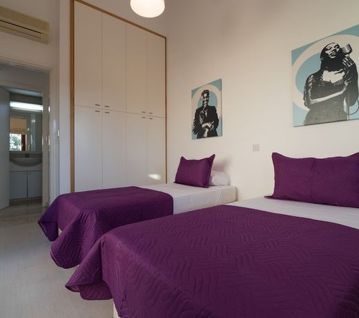 Beautiful 2 Bedroom Villa Proteus HG29 with private pool and pretty golf course views, Short walk to resort village square on Aphrodite Hills