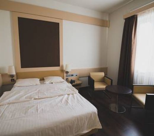 Enjoy 1313AG Hotel Touring