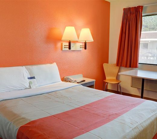 Motel 6-Salem, OR
