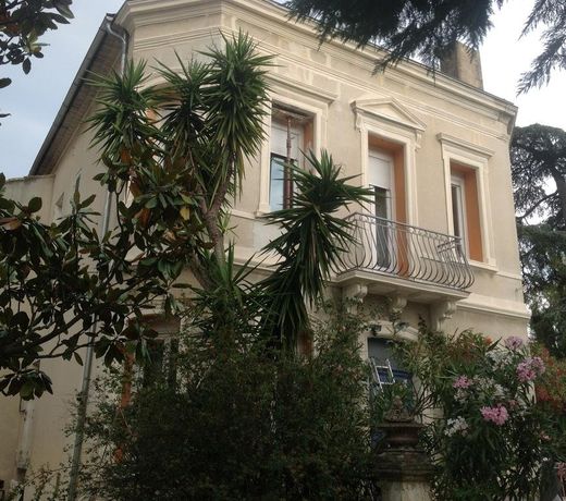 A l'ombre du cedre