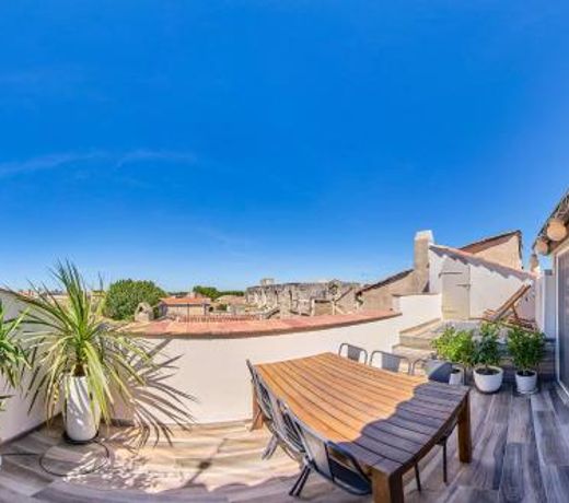 Truchet Penthouse