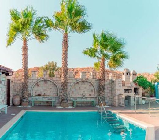 Luxury Villa Karteros