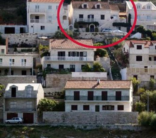 Apartments by the sea Pucisca, Brac - 5625