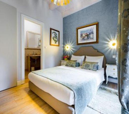 Dominus Little Palace