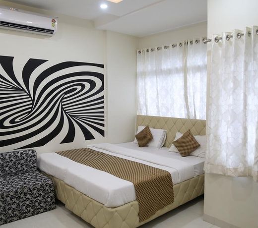 OYO 8997 Angeethi Hotel