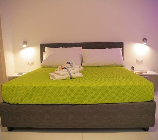 B&B Sabin Ross