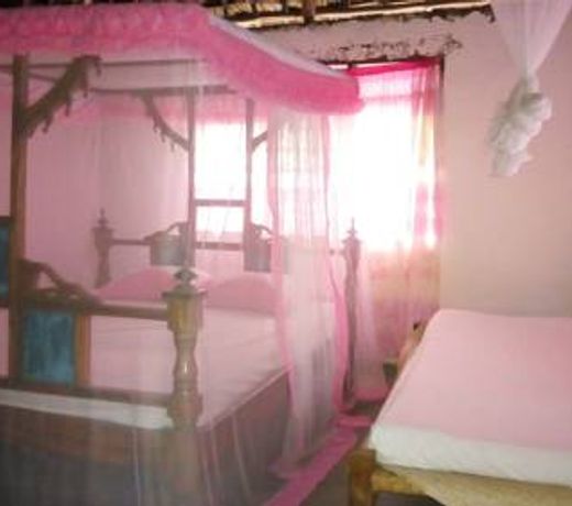 Mida Creek Eco Camp