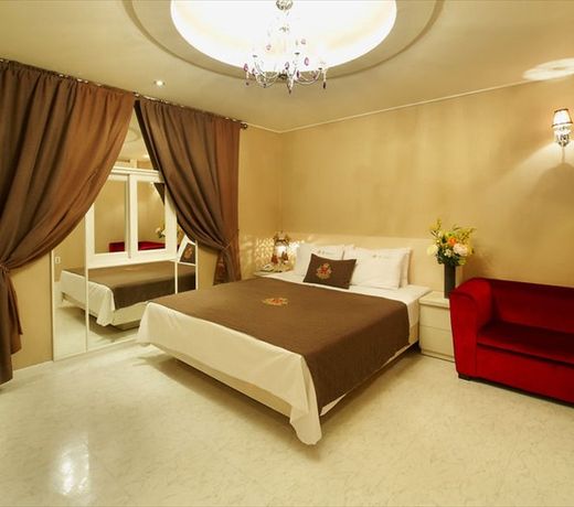 S Hotel